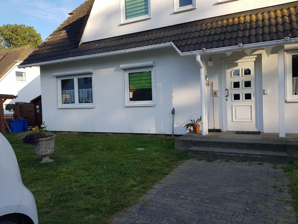 Ferienwohnung Am Teich Lutow Ngoại thất bức ảnh